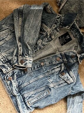 GAP Teen Light Blue Denim Jacket